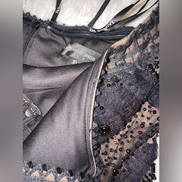 NEW Tadashi Shoji Lakota Embroidered Halter Black Gown    Sz 10 - Picture 5 of 7